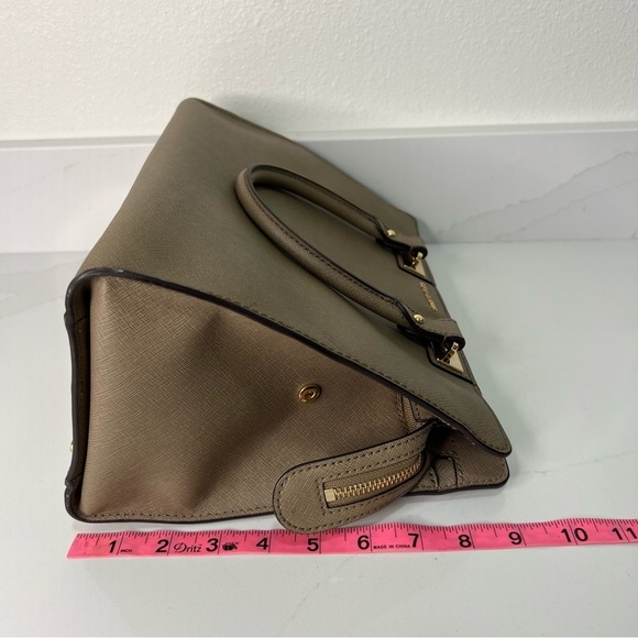 Michael Kors Quinn Saffiano Leather Satchel Large Bag Handbag Purse - Picture 16 of 16